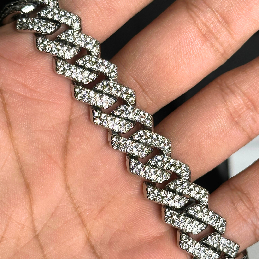 THE MONTERO Iced Cuban Bracelet Dubai UAE